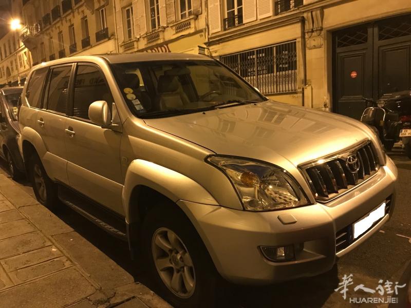 出售TOYOTA LAND CRUISER 灰色 4x4 柴油2007 里面设备齐全