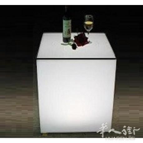 LED发光遥控变色桌子231欧元+IVA意大利境内包邮