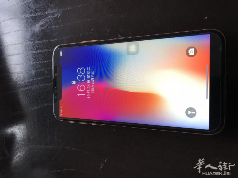 苹果8X  全新的 64go 350€