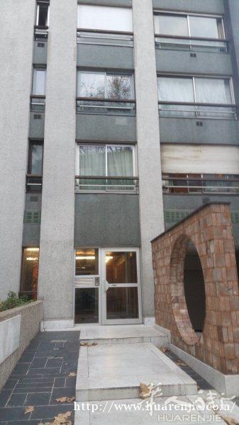 19区-近buttes-chaumont花园 地段安全一房一厅32平米全新装修.全新家俱 租1050 €/月.