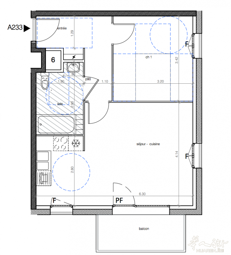 新房一室一厅La courneuve B线3分钟，2018年6月交房。