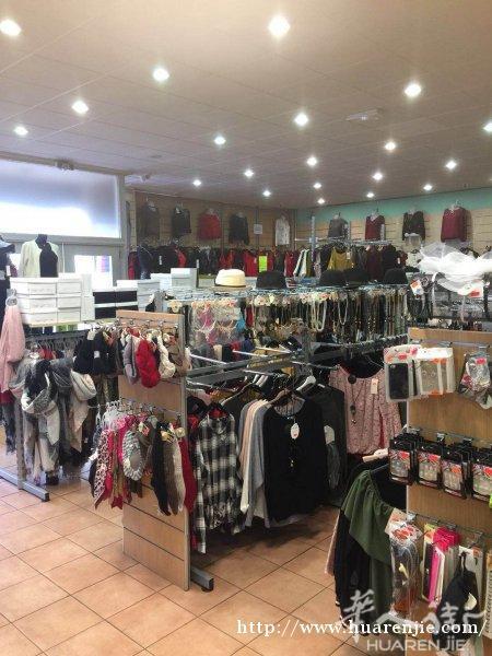 Tours市中心服装店出售