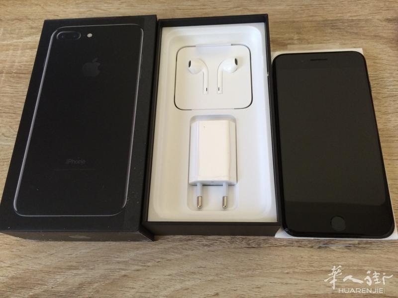 出一部128G亮黑色iPhone 7PLUS，发票配件齐全