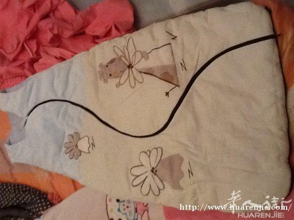 卖婴儿睡袋一个€5有6个，0751280520