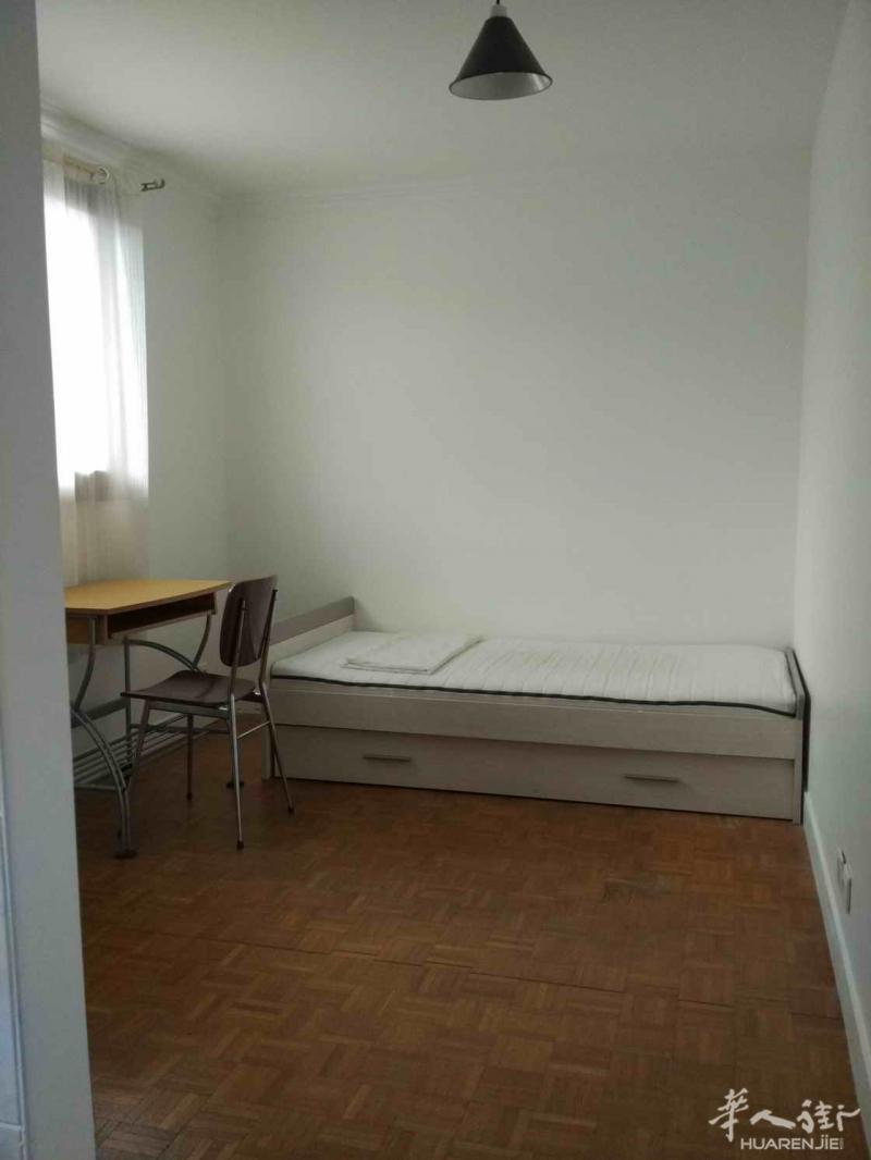 93 Aubervilliers 15平 一居室Studio 别墅 460欧/月