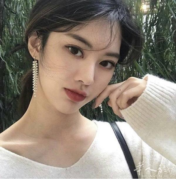 本人女，27岁，离过婚，没有孩子，现在想找一个尽快