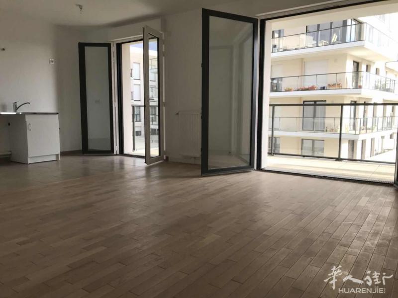 78 Saint Germain en Laye圣日尔曼 一房一厅新房(2017年底建成)出租,靠近的圣日尔曼的国际学校(section chinoise)