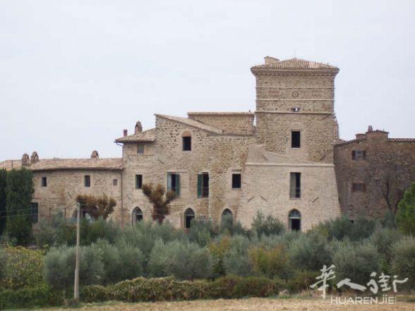 意大利翁布里亚阿西西Sterpeto城堡 城市: ASSISI