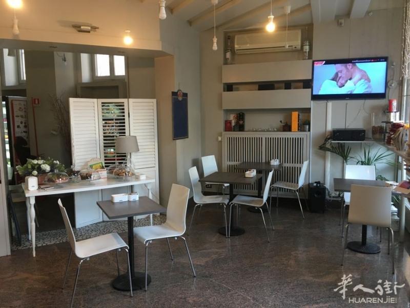 酒吧/烟草彩票店