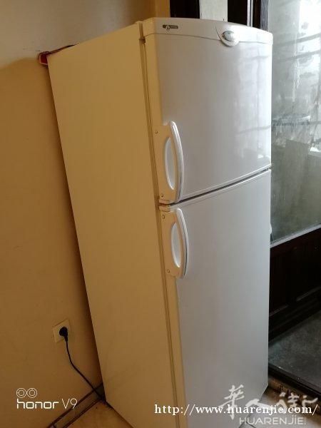 150全部出售，双人床，床垫 冰箱，电脑桌 鞋架
