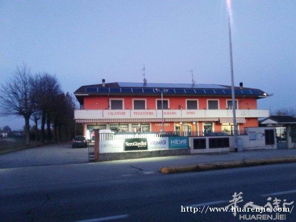 出售大型商铺带2套住家