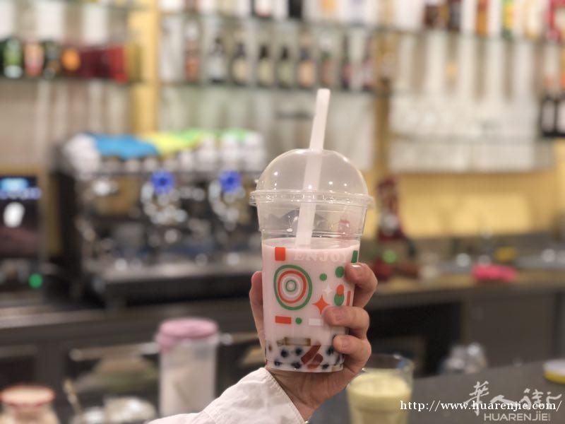 快加我酒吧里放点奶茶提高营业额