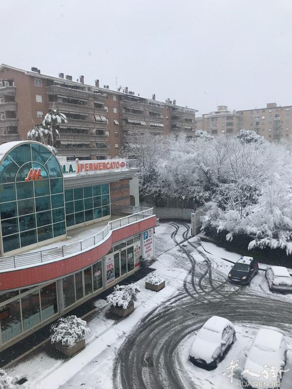 出售房子在 anagnina 地铁终点站附近，20