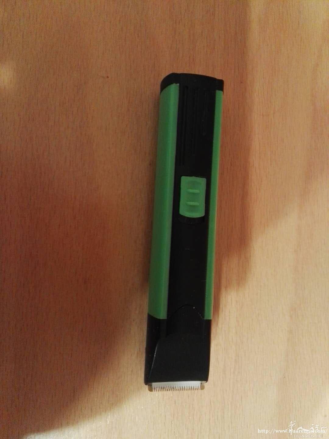 出一个ZOOPLUS买的全新宠物电动修毛器，坐标马德里，10欧元，微信：EliFeng10