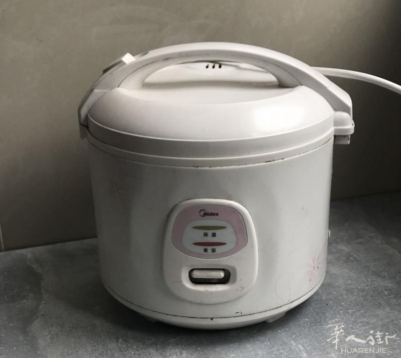 出售电饭锅 小烤箱 宜家灯具