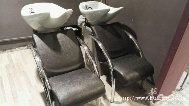 理发店工具 两个洗头新的 200€