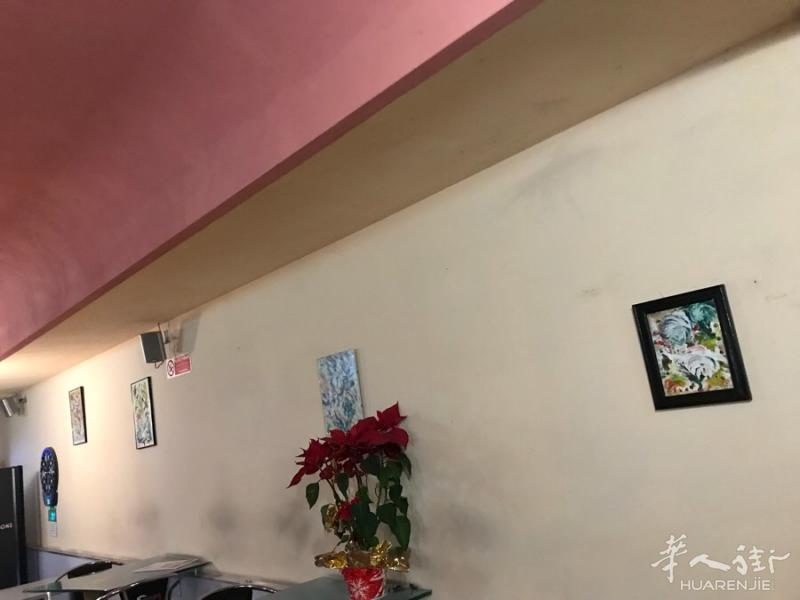 装修风格，也称设计风格，是房屋装修的整体特点。每个