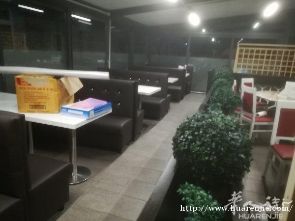 全新现货黑色沙发出售，因本人订错尺寸