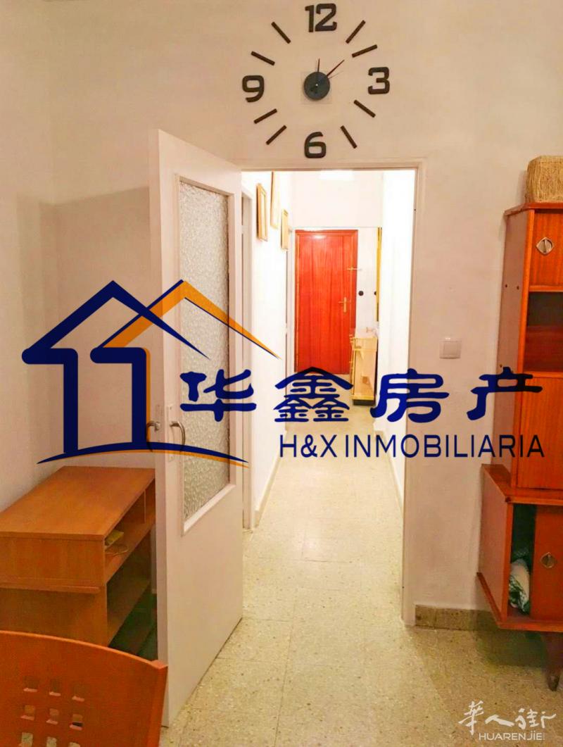 OPANEL地铁口3房整租带家具780欧