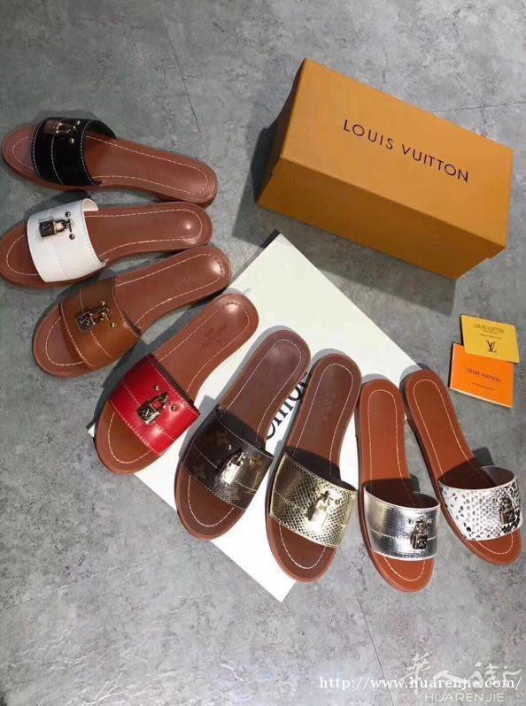 💄💄13个色 Lv 最新拖鞋  35-42  牛皮➕牛皮蜥蜴纹拖  🎉