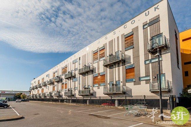 Manchester Hulme ASDA 旁,顶层带露台公寓出租