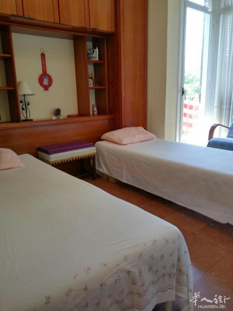 巴塞罗那旅馆 电话 微信 0034-691592519