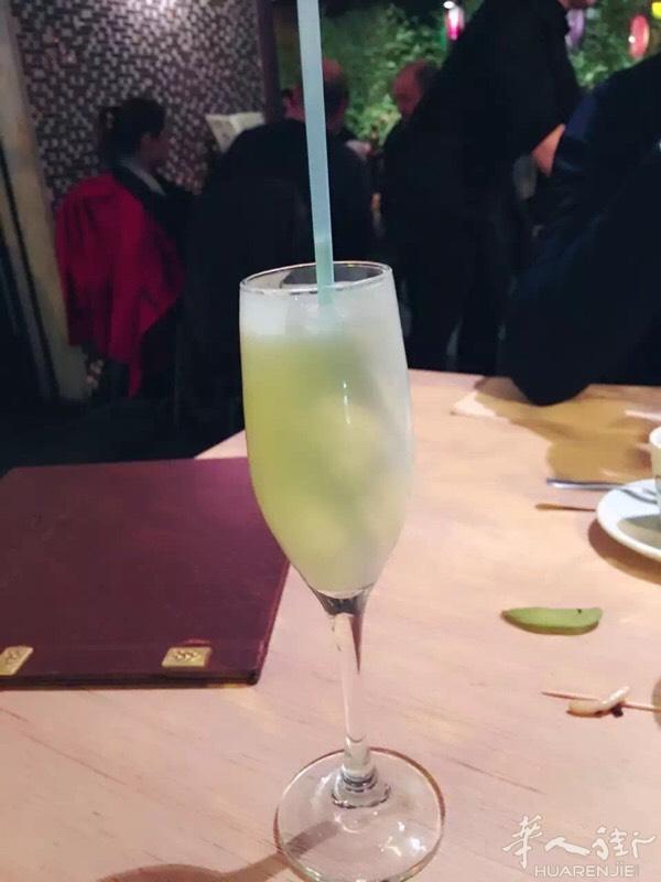 缘分还是缘分。茫茫人海认识更加是缘分