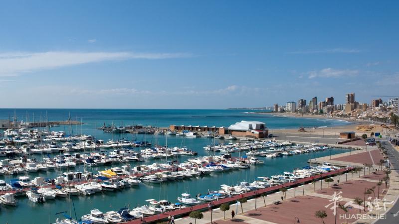 阿里坎特 El Campello 独栋长租 350€/月