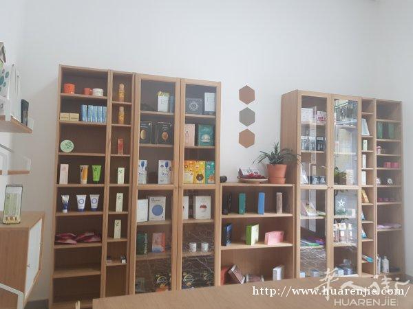 日韩泰护肤化妆品实体店