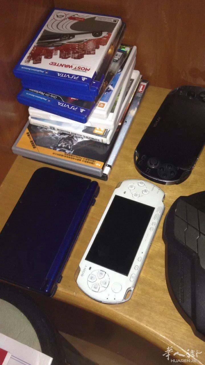 米兰及周边 游戏数码 出售 出售9新PSV,3ds送游戏
