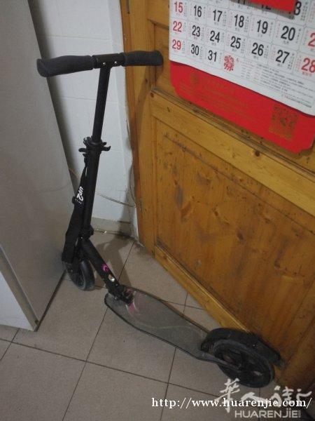 出售九成新滑板车