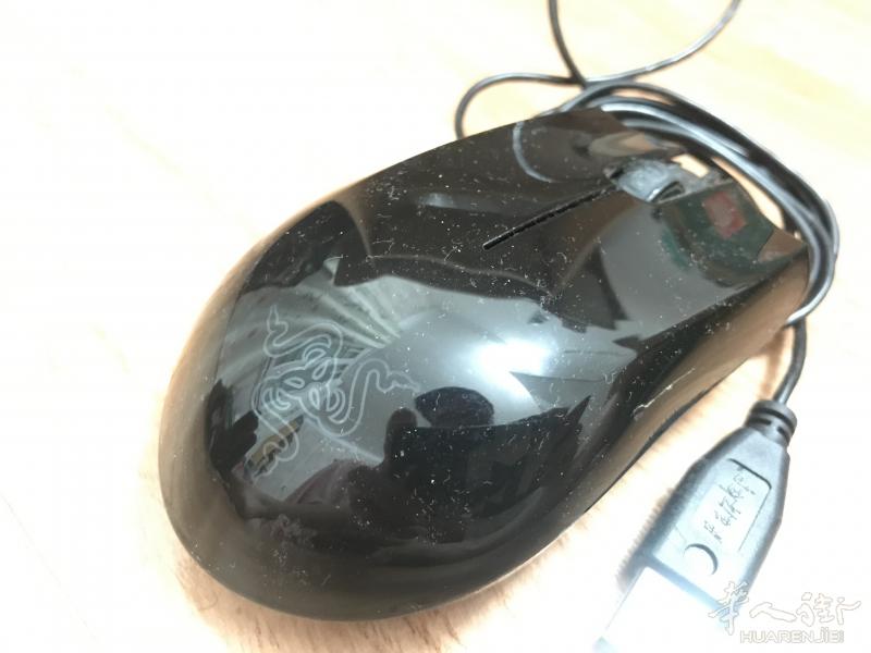 大批电脑数码手机零散配件低价出售，速！！！