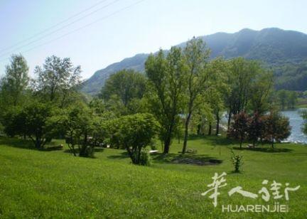 湖景餐馆/披萨店（带客房出租生意）
