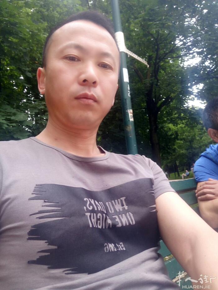 80，离，家在山东威海，有一个知冷知热的小棉袄，还有一个可爱的老妈妈，刚来意大利