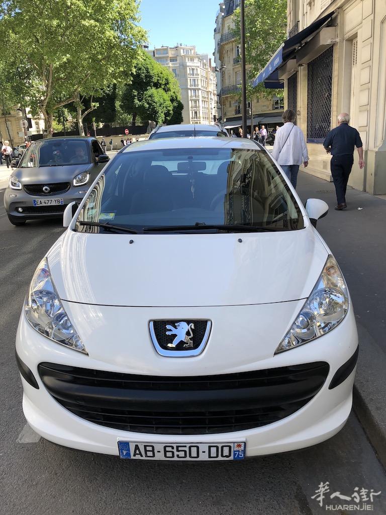Paris(75007) 车辆买卖 出售 回国出售陪伴多年的小白Peugeot 207 柴油