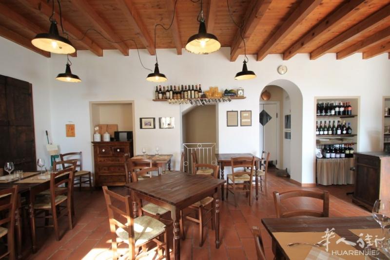 餐馆酒吧 城市: BINAGO via Cesare Battisti 3 请联系: 031800909
