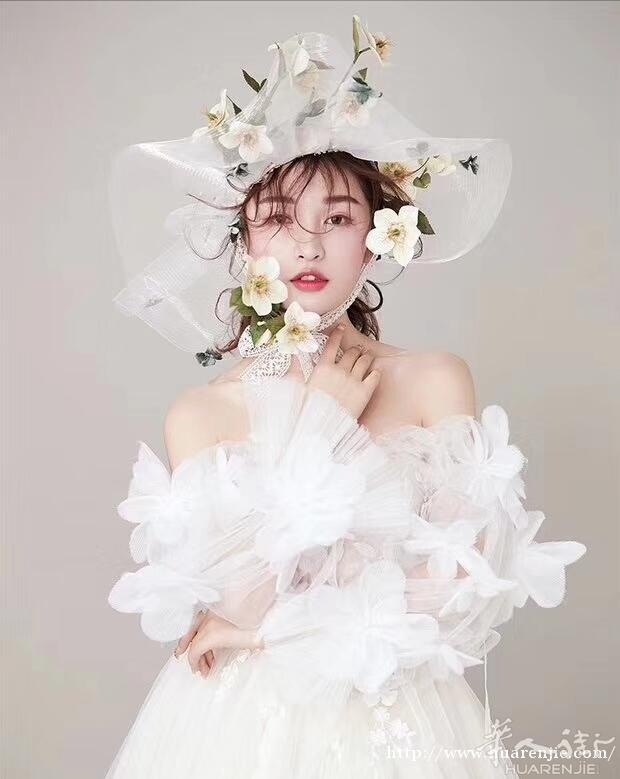 高级化妆师为您服务，打造完美妆容，完美造型