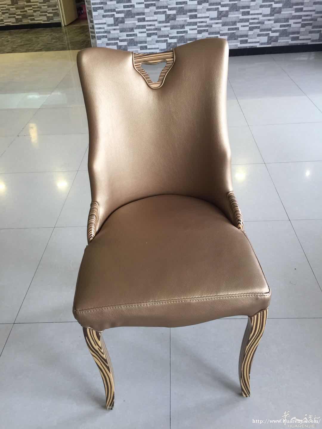 新椅子出售