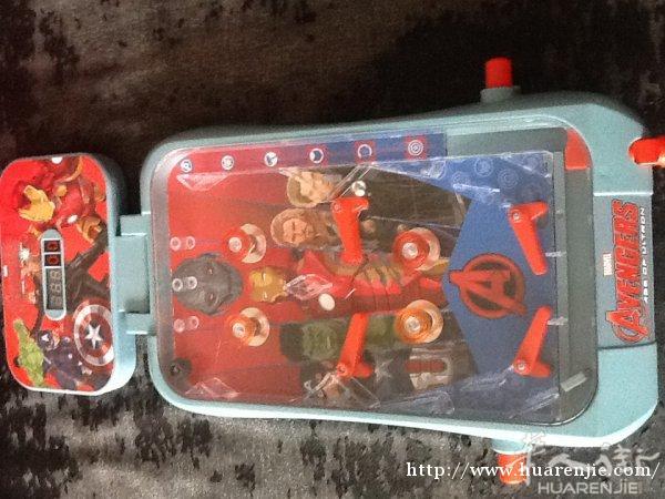 卖玩具每个€10，学步车€10，0751280520