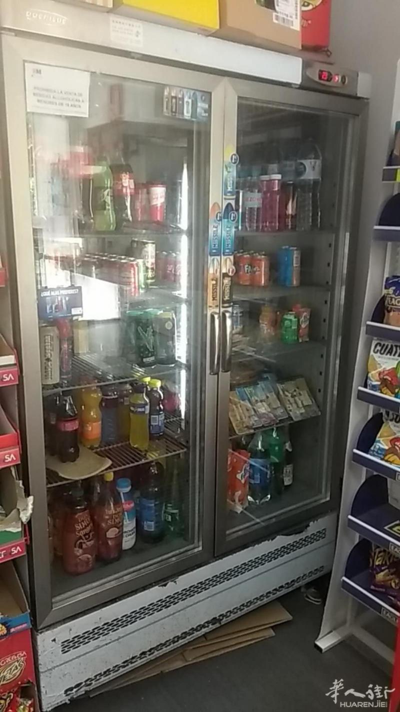 糖果店二手冰箱和二手货架转让