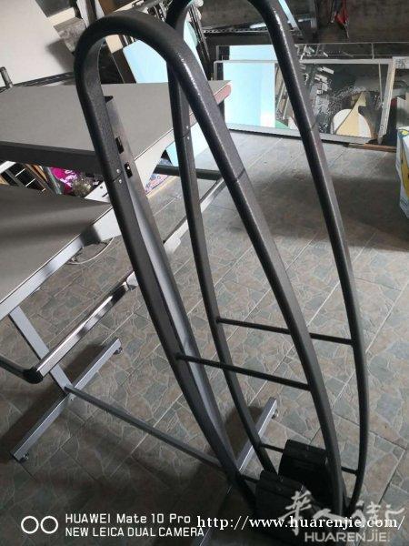 服装店有一批防盗门 衣服展览架低价转让