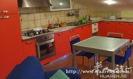佩鲁贾，温馨一室一厅，面积80mq，租金425€