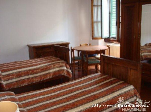 佛罗伦萨，市中心两室一厅 610€，价格美丽，地理位置佳