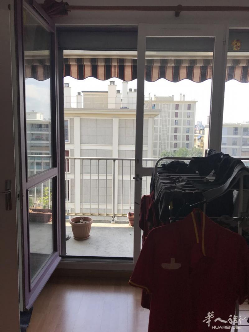 3房1厅在eglise pantin 地铁站旁边出租