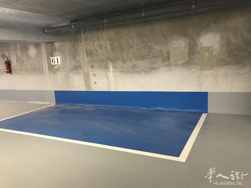 好车库 大而且无遮挡物，在新房-1 出租，邻居和谐友好，到parc de la villette 900米