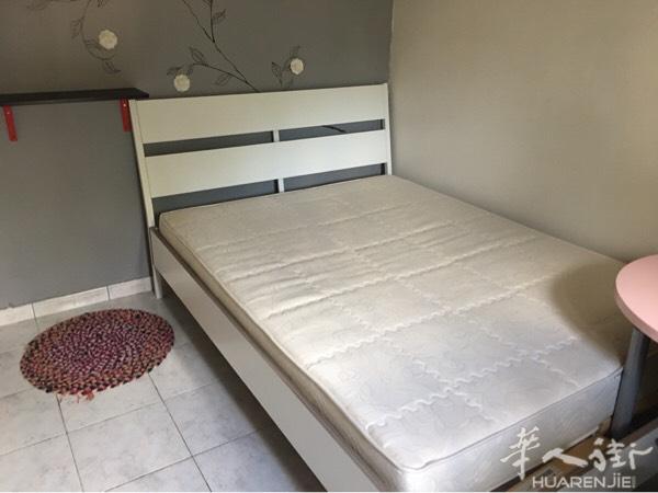 近E线45平米两室一厅出租，730欧/月