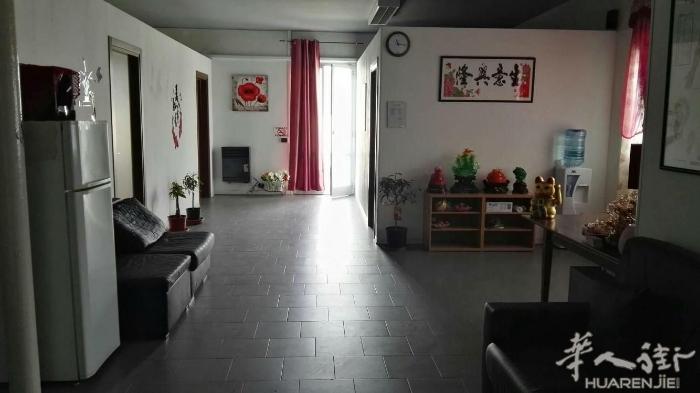 好消息好消息按摩店转让Reggio Emilia via Emilia 1400