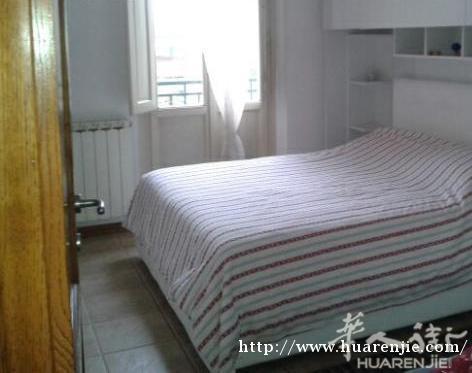佛罗伦萨，市中心，一室一厅，租金750€