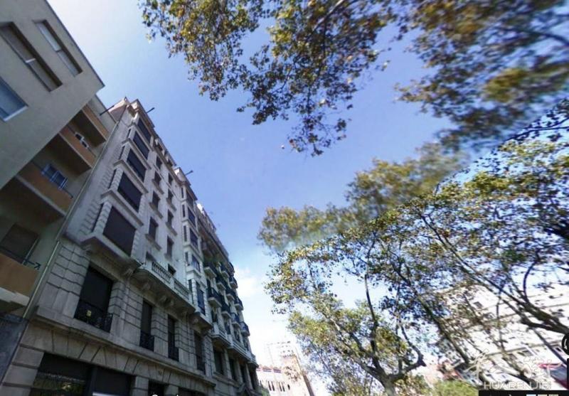 巴塞罗那市中心学生宿舍房间出租
