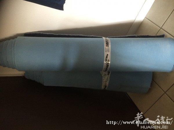 Tapis €75烤箱€40微波炉€20电灯€1